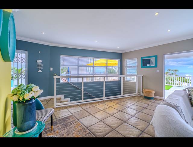 3 BEDROOM FREESTANDING FOR SALE IN SHAKAS ROCK